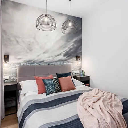 Hotel Deo Plaza - At The Old Town *