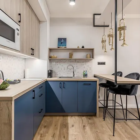 Deo Plaza - At The Old Town Hotel