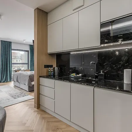 Deo Plaza - At The Old Town