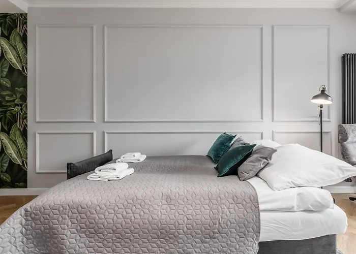 Hotel Deo Plaza - At The Old Town