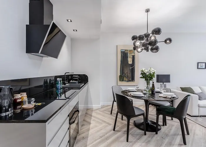 Hotel Deo Plaza - At The Old Town Gdansk