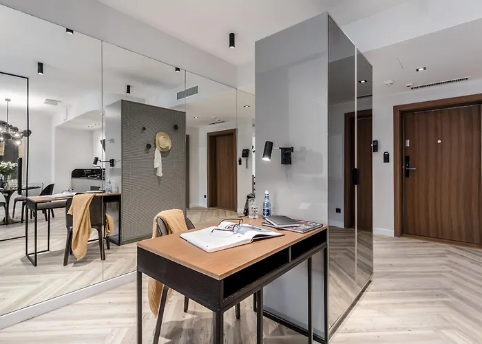 Deo Plaza - At The Old Town *