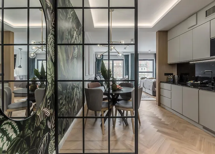 Deo Plaza - At The Old Town