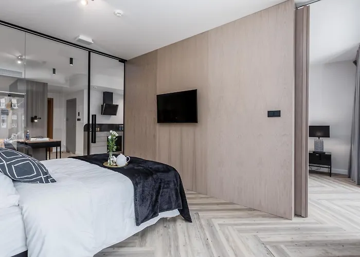 Deo Plaza - At The Old Town *